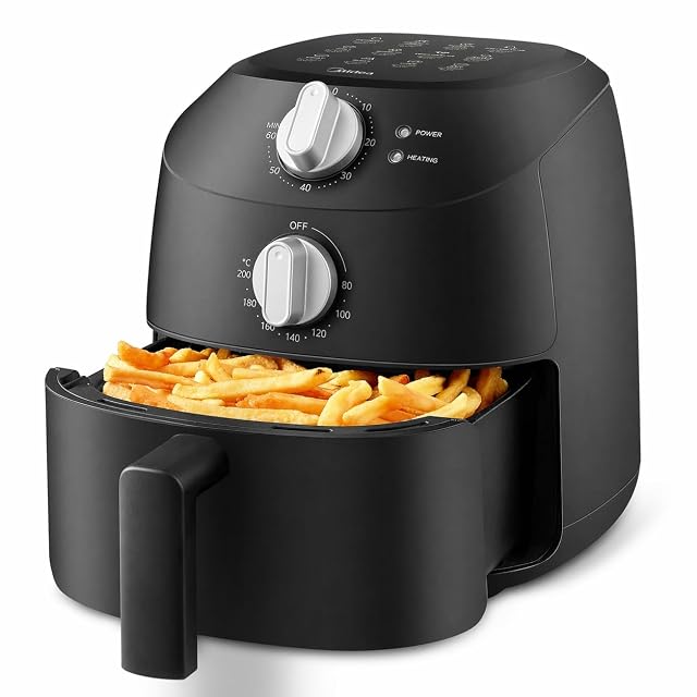 Midea MAF20P0BPK compact 2-litre air fryer with two control dials